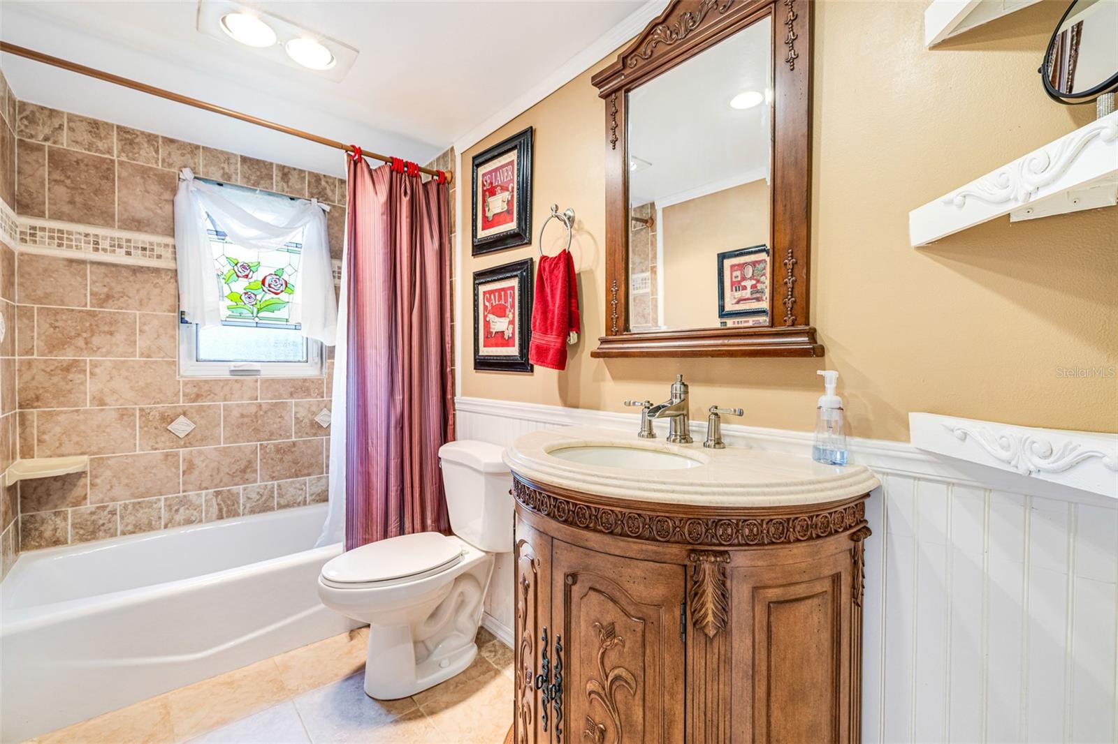 COLONIAL ACRES - Residential