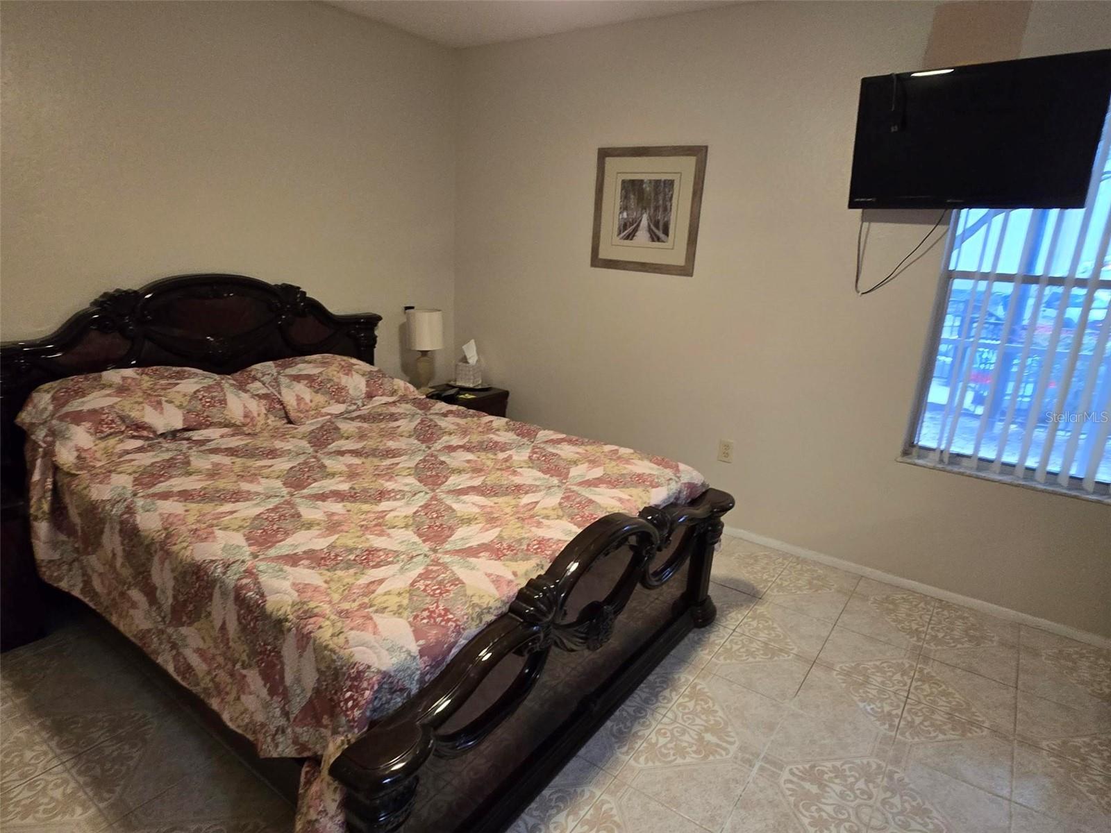 LANDING A CONDO - Residential