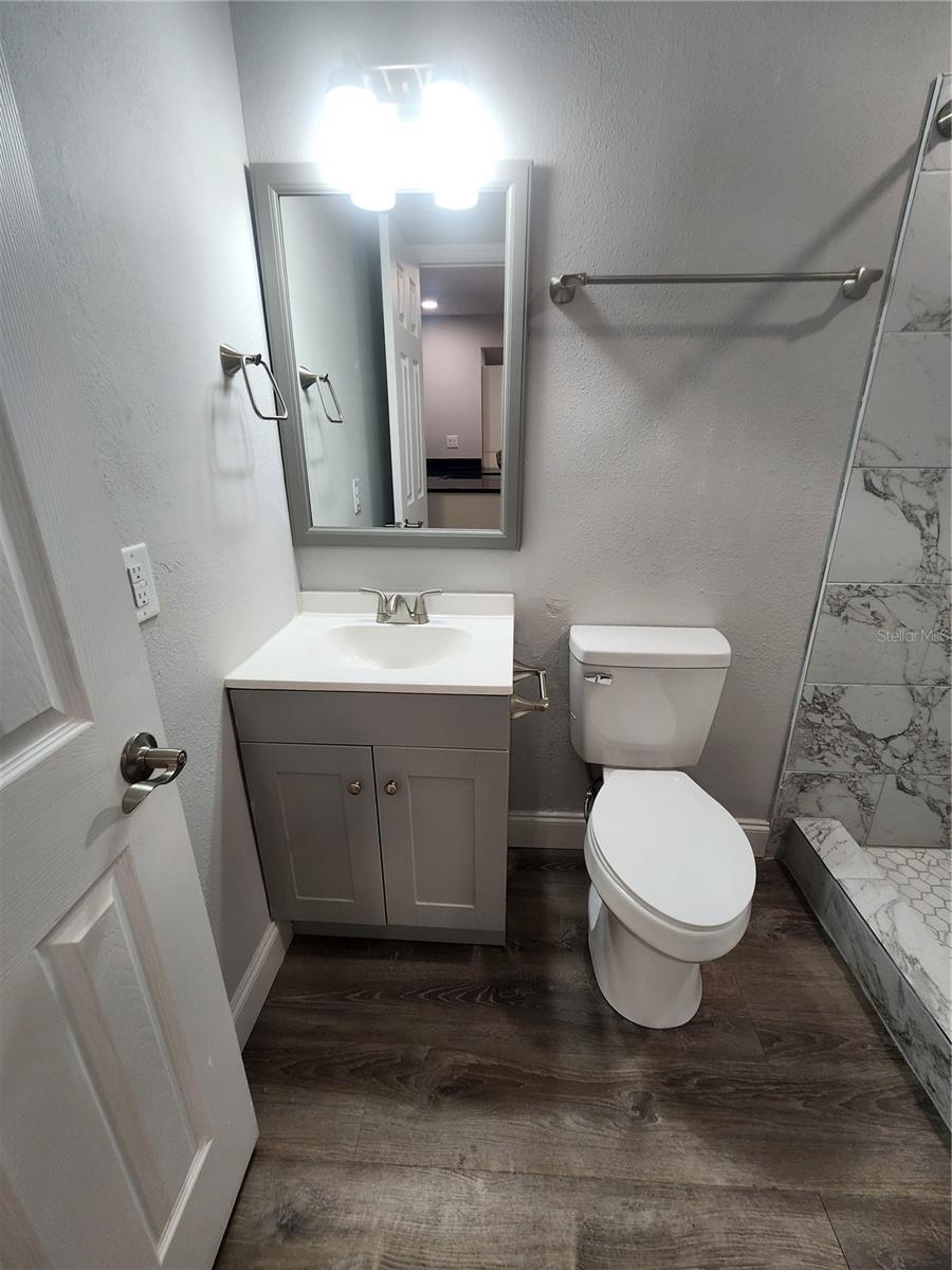 HIDDEN LAKE VLG - Residential Lease