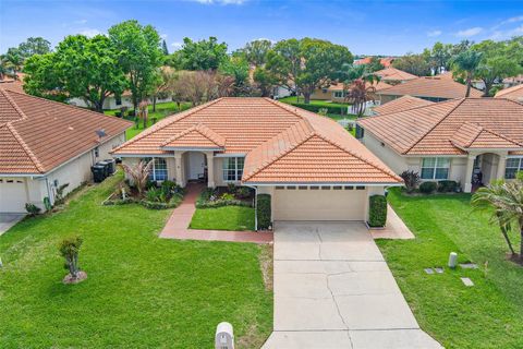 Photo of 129 Morning Glory Circle, Winter Haven, FL 33884 (MLS # P4938153)
