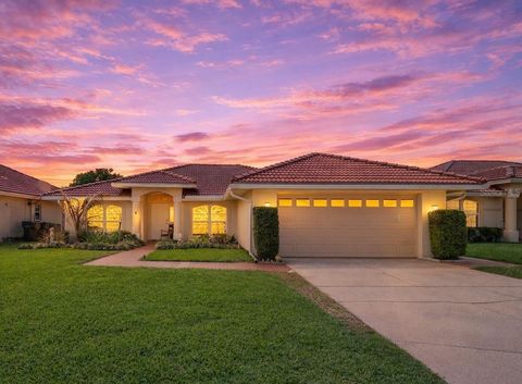 Photo of 129 Morning Glory Circle, Winter Haven, FL 33884 (MLS # P4938153)