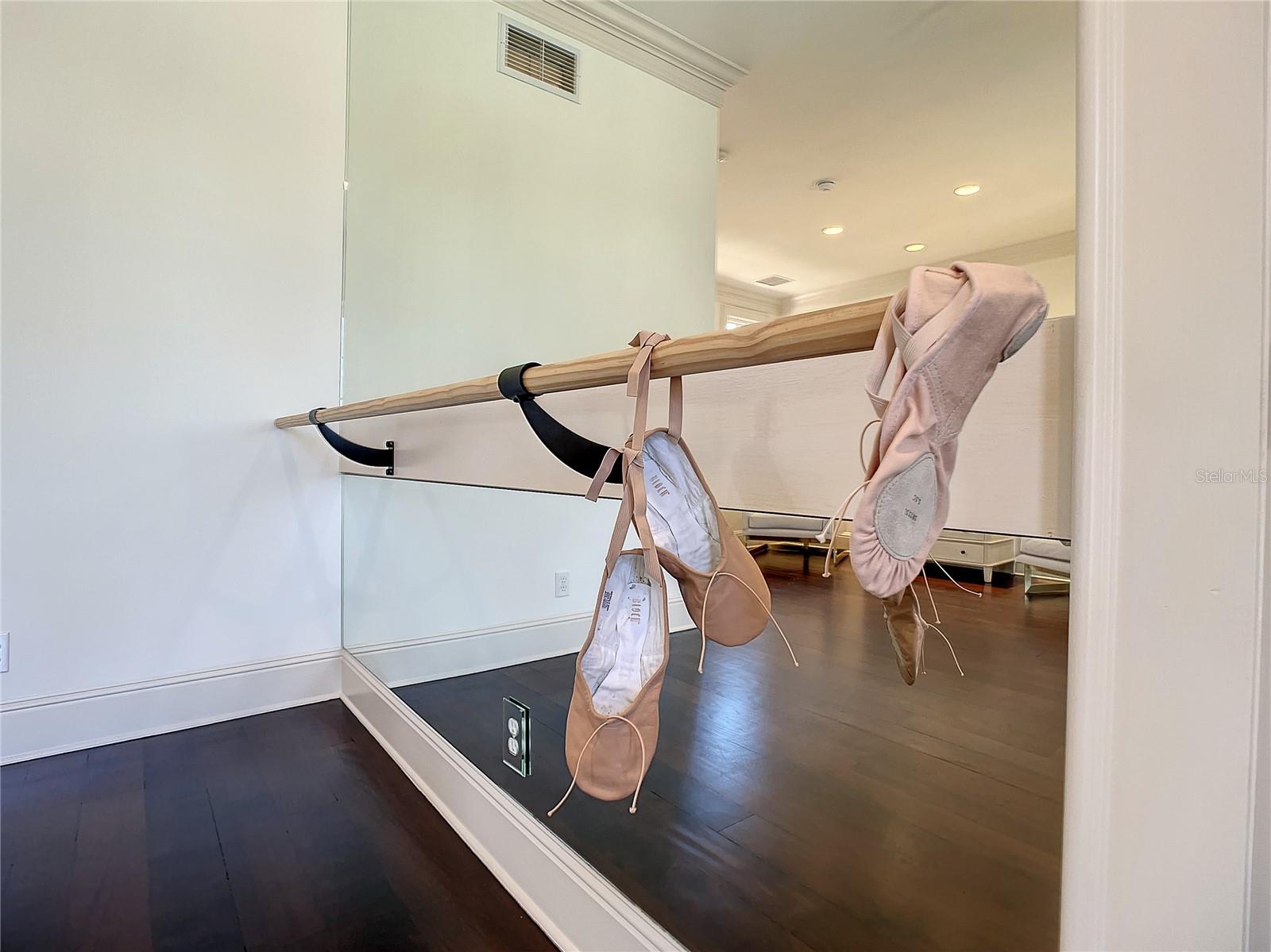 LAKE CLUB PH I - Residential