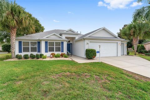 Photo of 560 Smithfield Place, The Villages, FL 32162 (MLS # G5104431)
