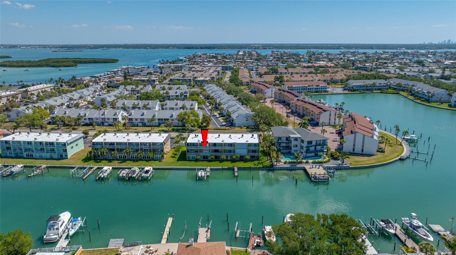 CAPRI LAGOONS CONDO - Residential