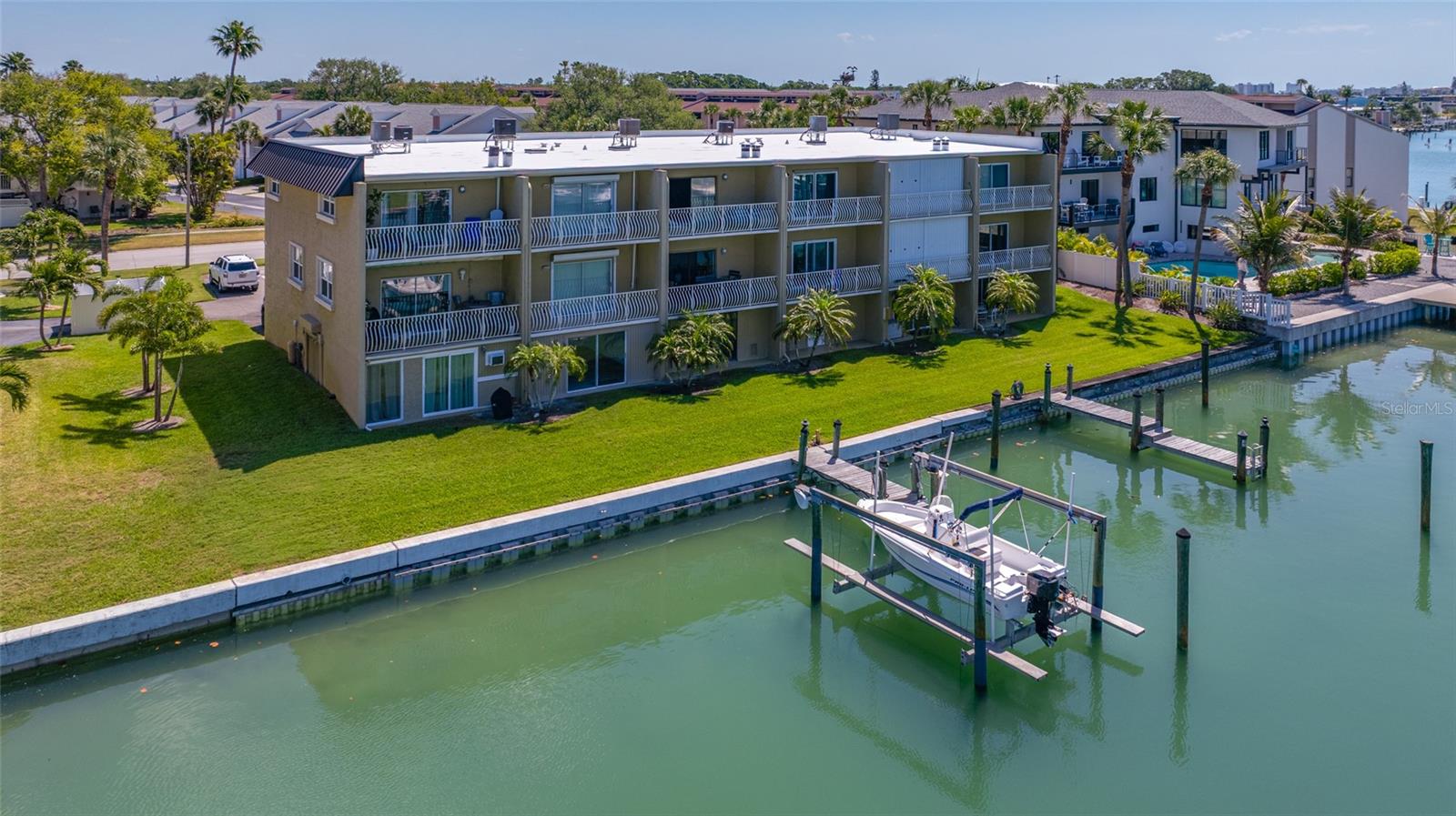 CAPRI LAGOONS CONDO - Residential