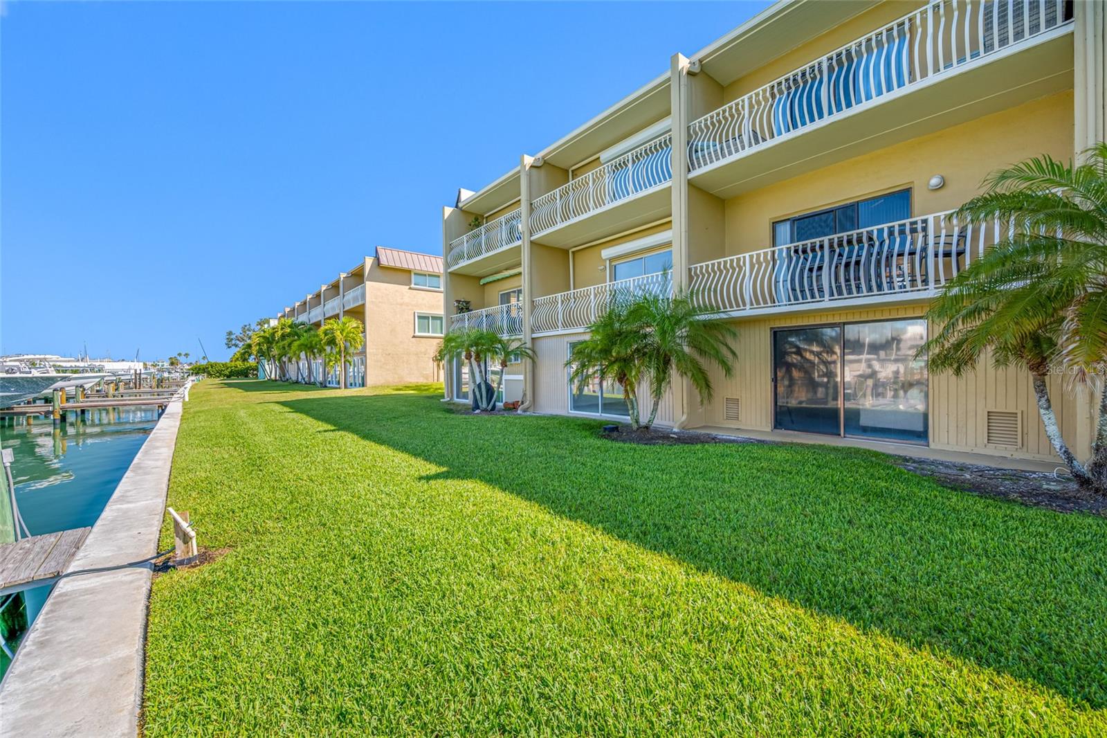 CAPRI LAGOONS CONDO - Residential