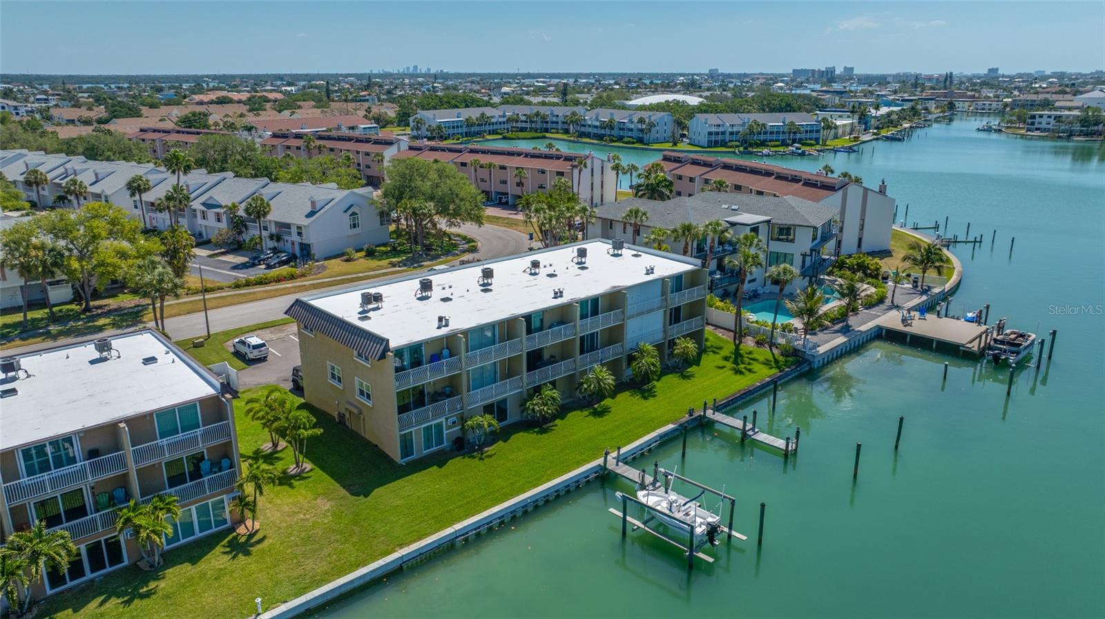 CAPRI LAGOONS CONDO - Residential