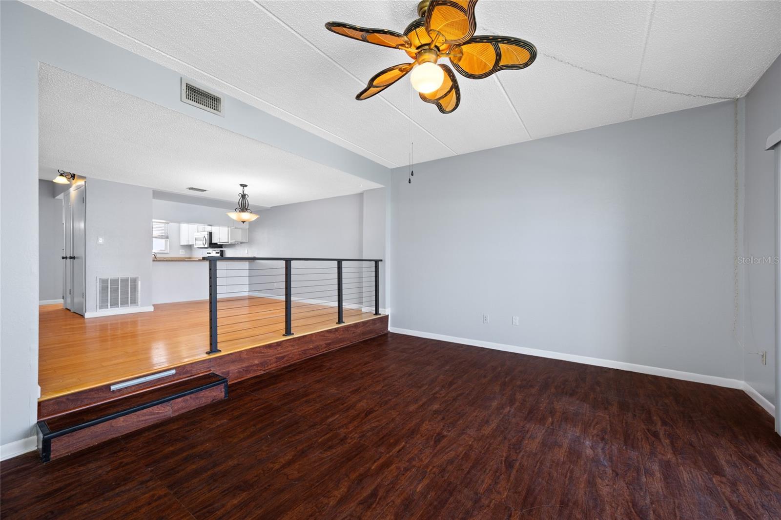 CAPRI LAGOONS CONDO - Residential