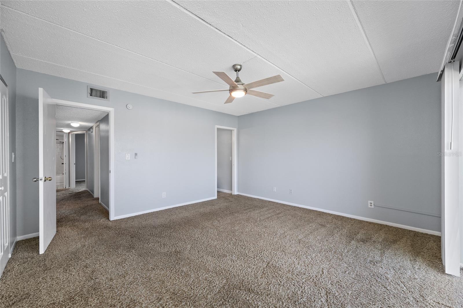CAPRI LAGOONS CONDO - Residential