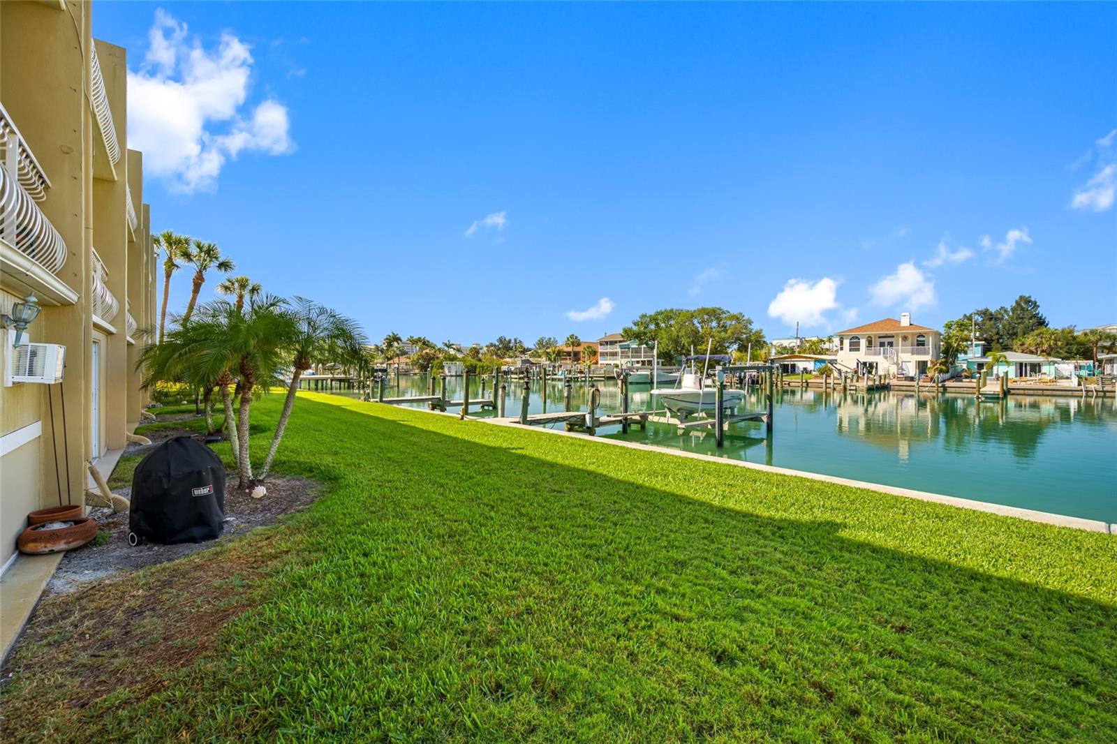 CAPRI LAGOONS CONDO - Residential