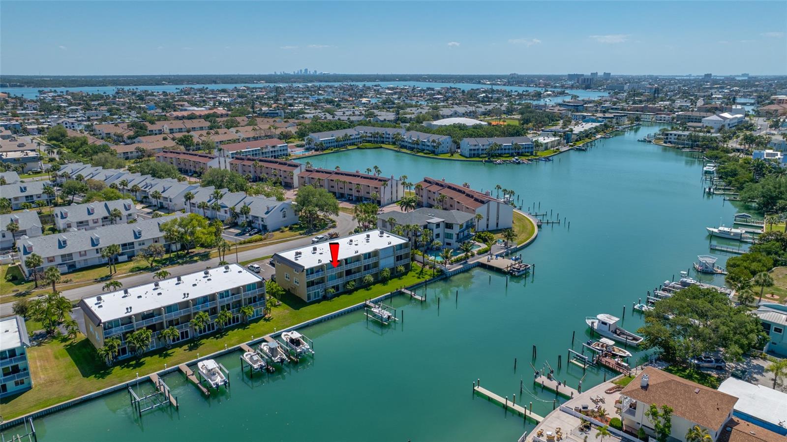 CAPRI LAGOONS CONDO - Residential