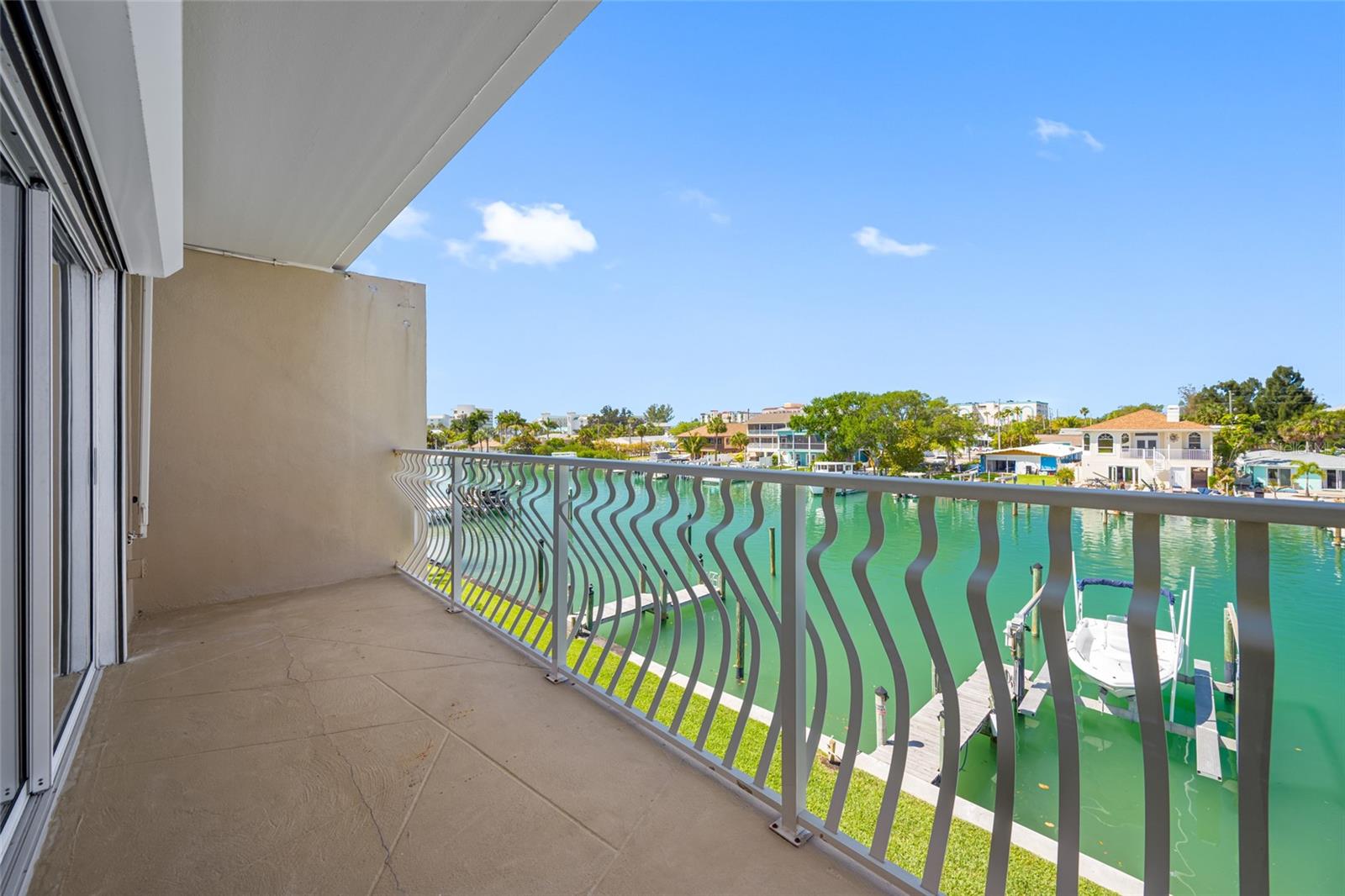 CAPRI LAGOONS CONDO - Residential