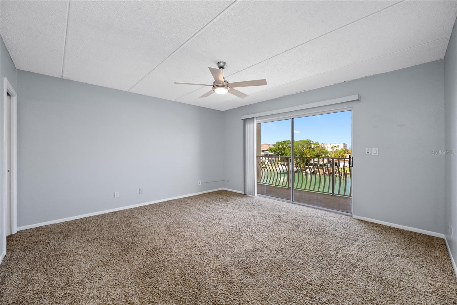 CAPRI LAGOONS CONDO - Residential