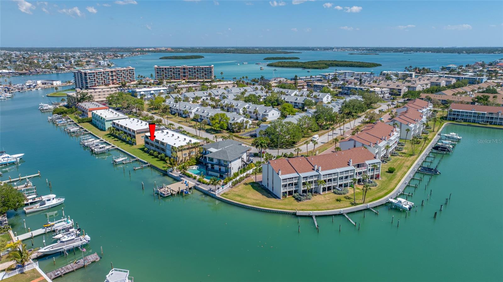 CAPRI LAGOONS CONDO - Residential