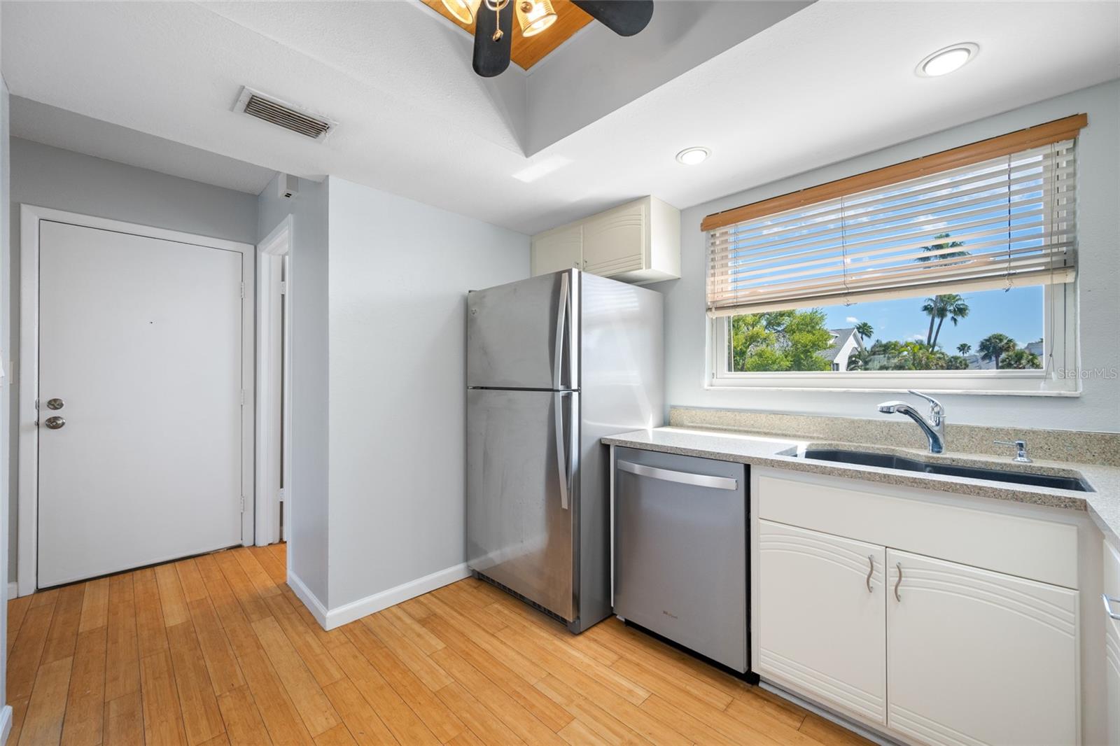 CAPRI LAGOONS CONDO - Residential