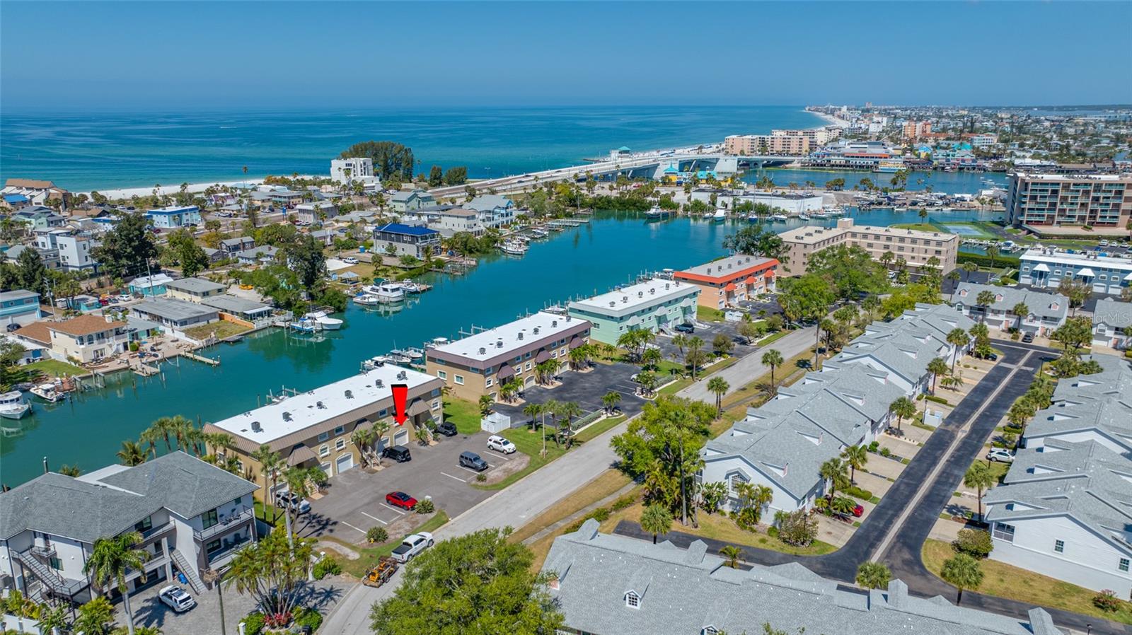 CAPRI LAGOONS CONDO - Residential