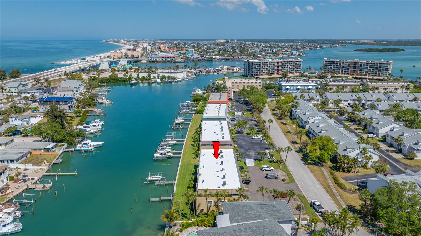 CAPRI LAGOONS CONDO - Residential