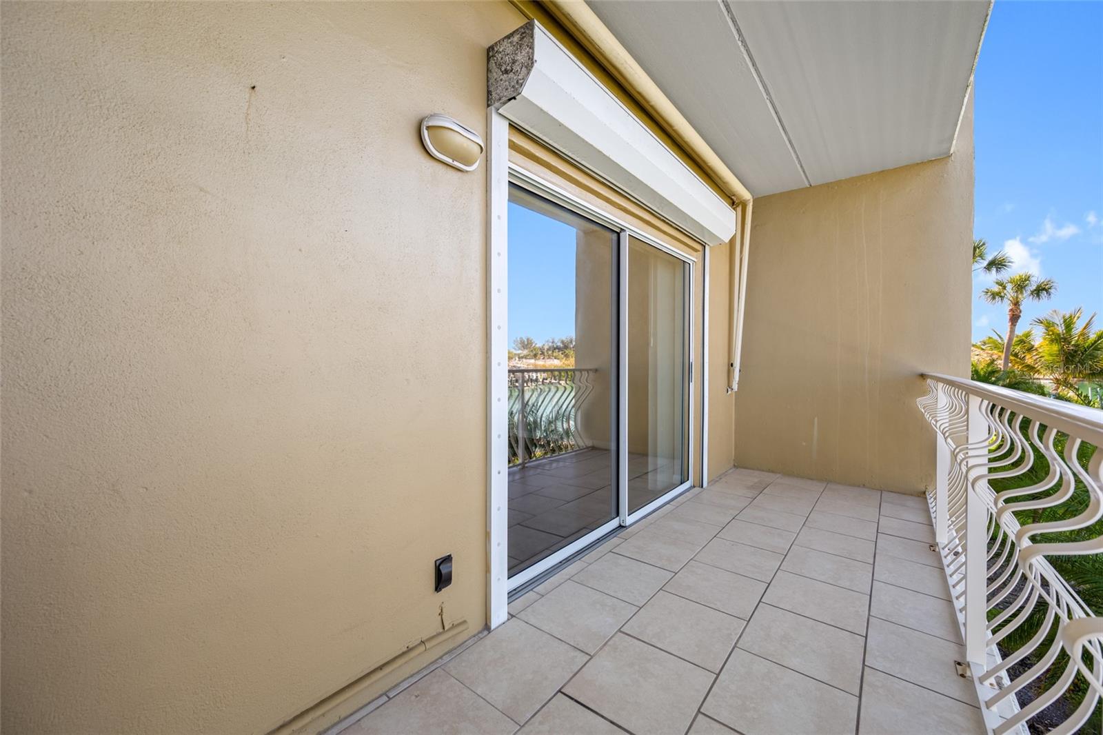 CAPRI LAGOONS CONDO - Residential