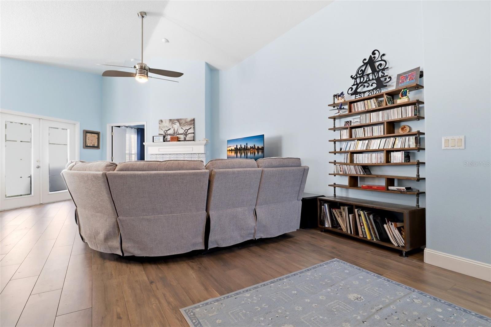 Casas a venda 4 - Jen Dantas 10077 PORTOFINO DRIVE