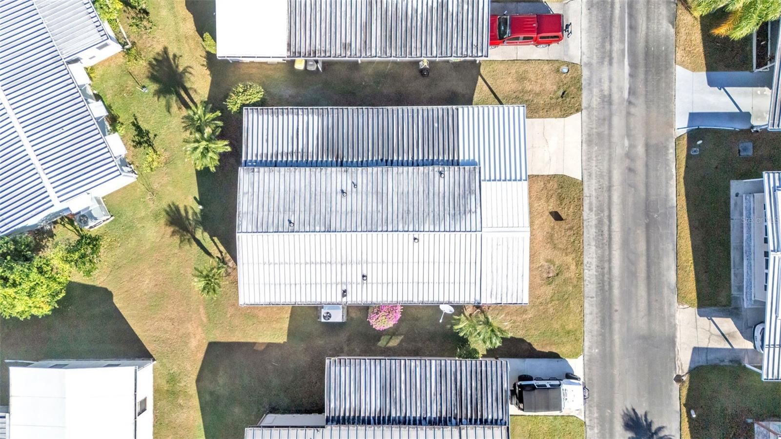 FLORAL LAKES - Residential