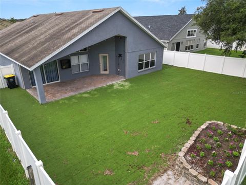 A home in LAKELAND