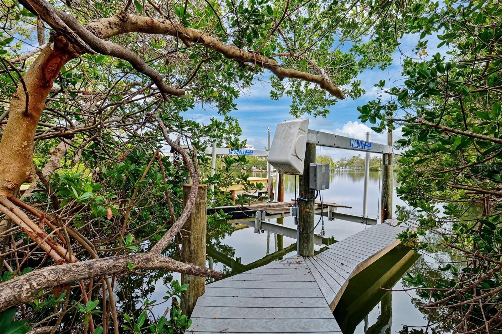 LUANA ISLES 1ST ADD - Residential