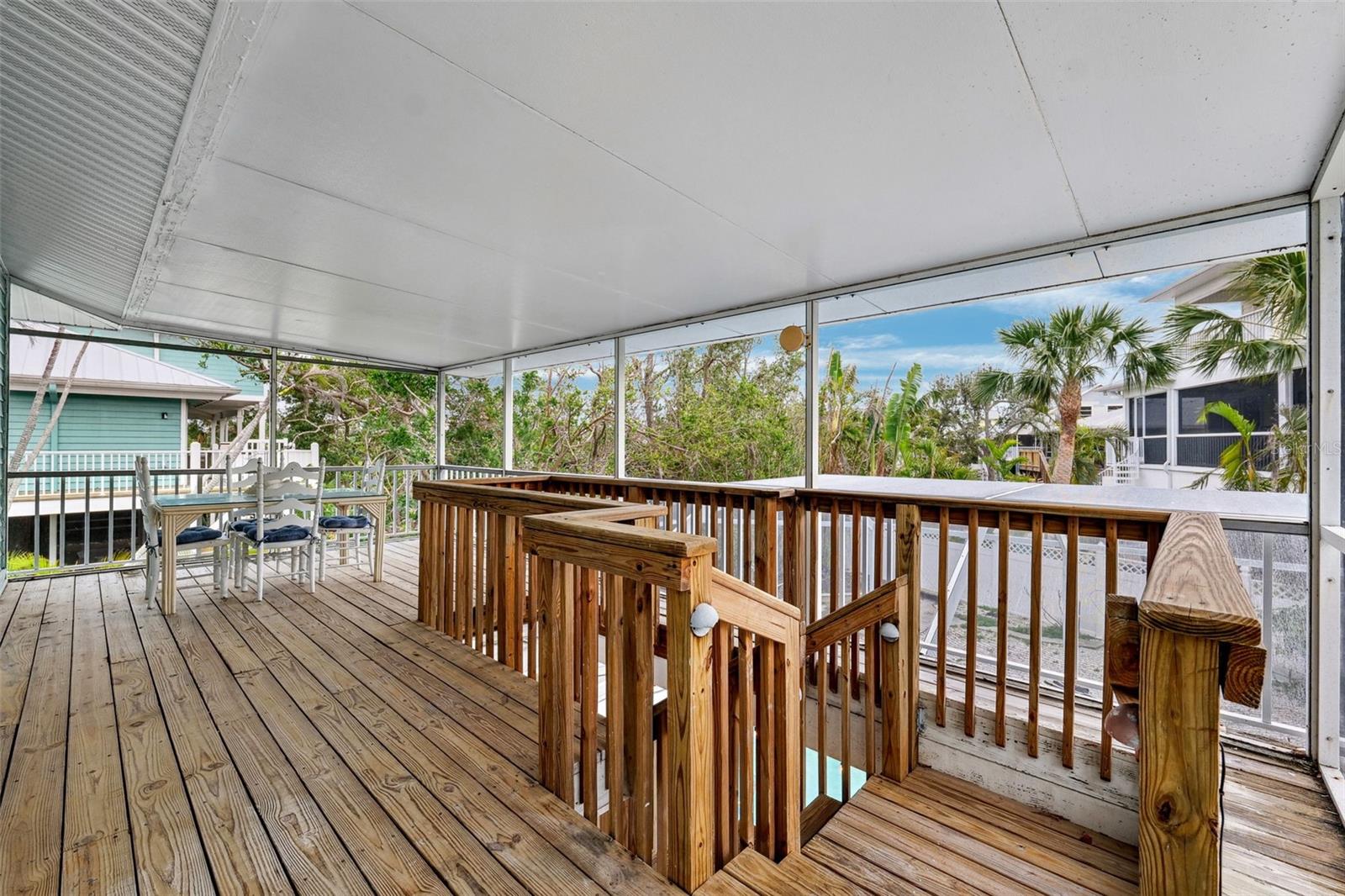 LUANA ISLES 1ST ADD - Residential