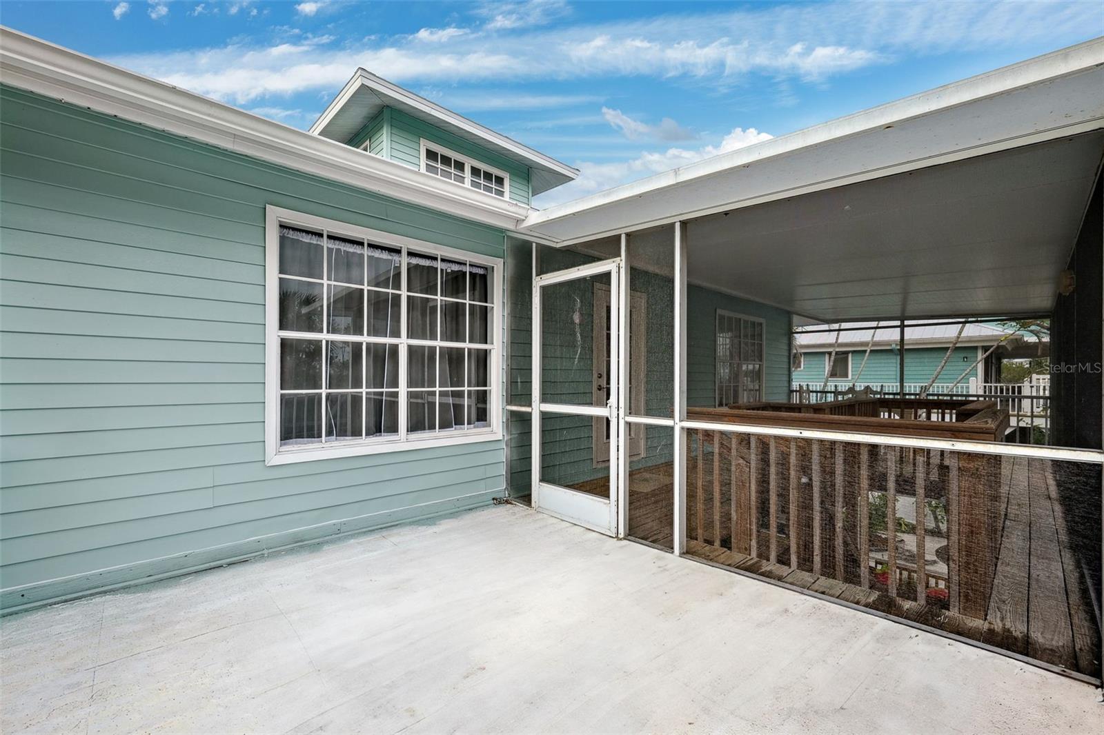 LUANA ISLES 1ST ADD - Residential
