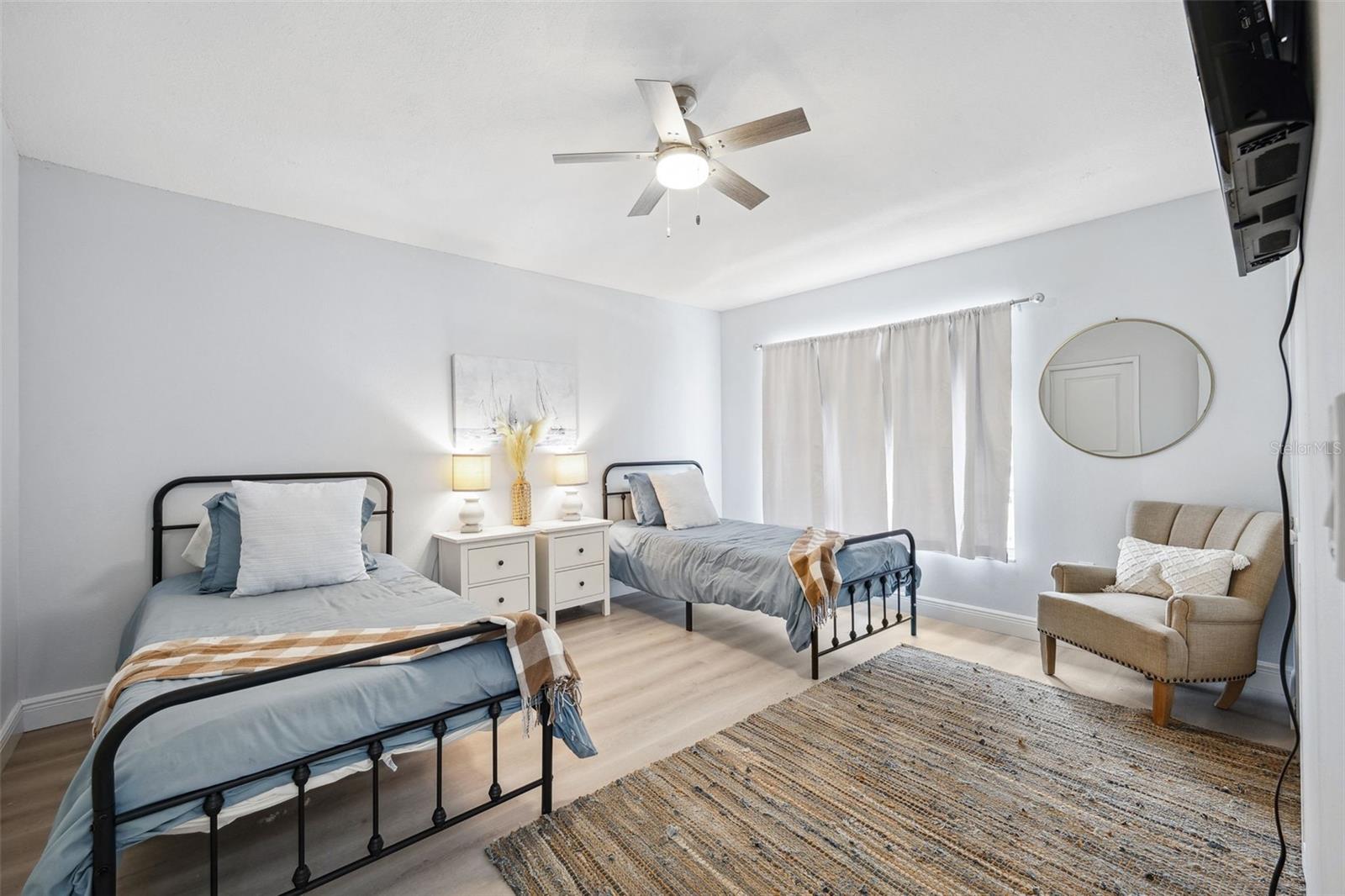 LUANA ISLES 1ST ADD - Residential