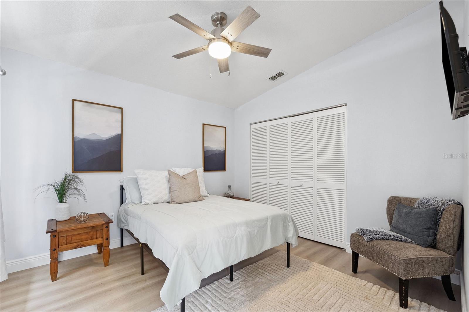 LUANA ISLES 1ST ADD - Residential