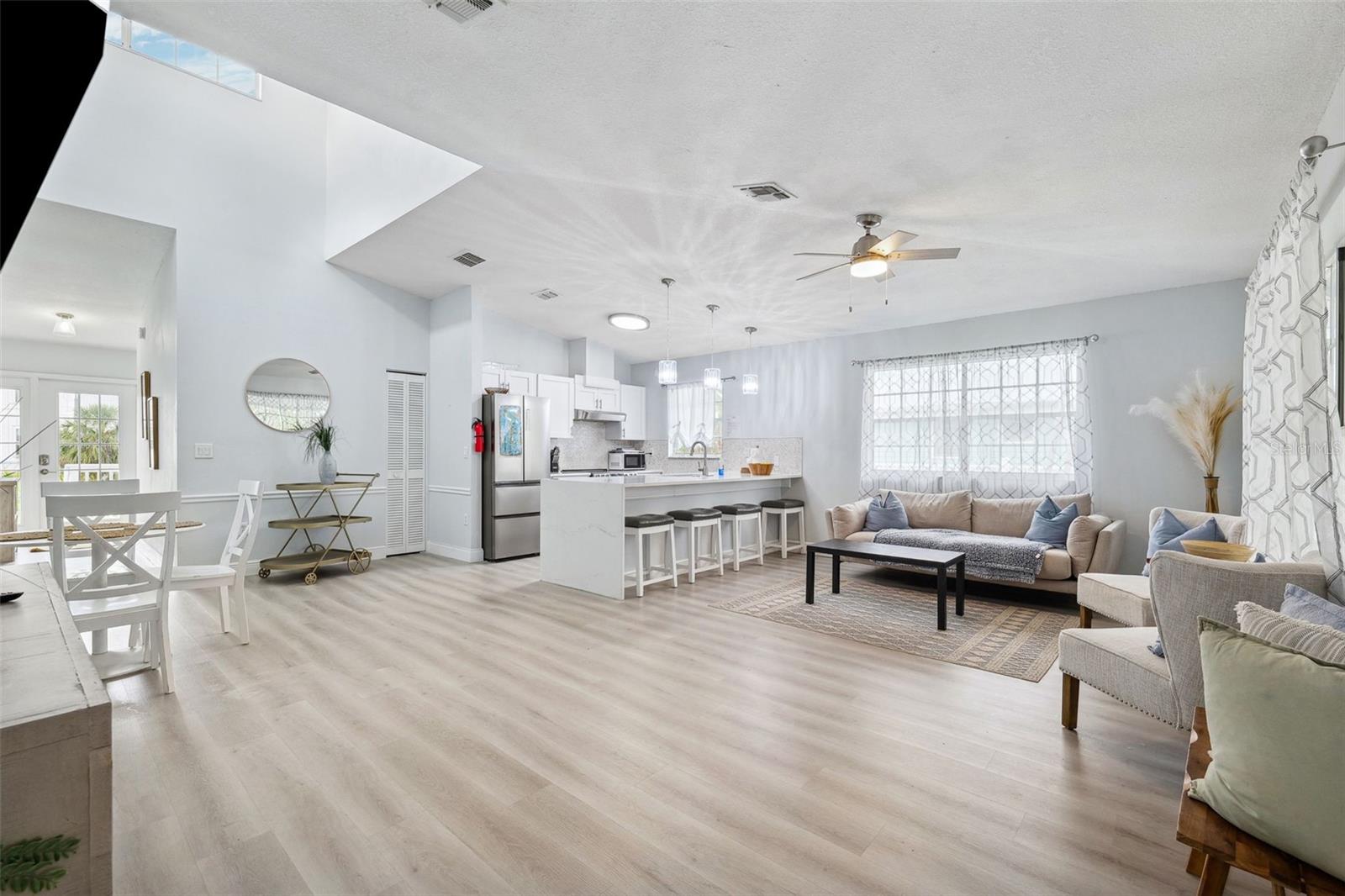 LUANA ISLES 1ST ADD - Residential