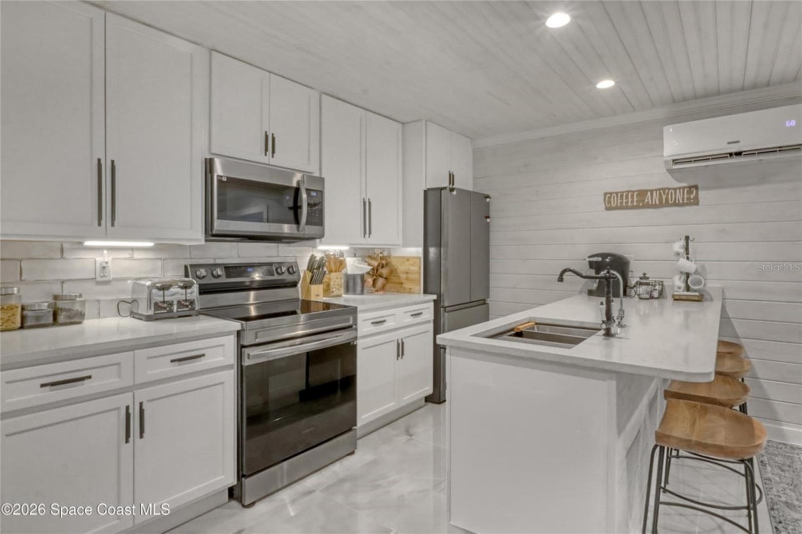 MANTONHURST SUBD - Residential