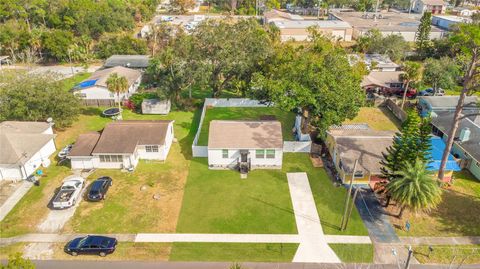 A home in SOUTH DAYTONA