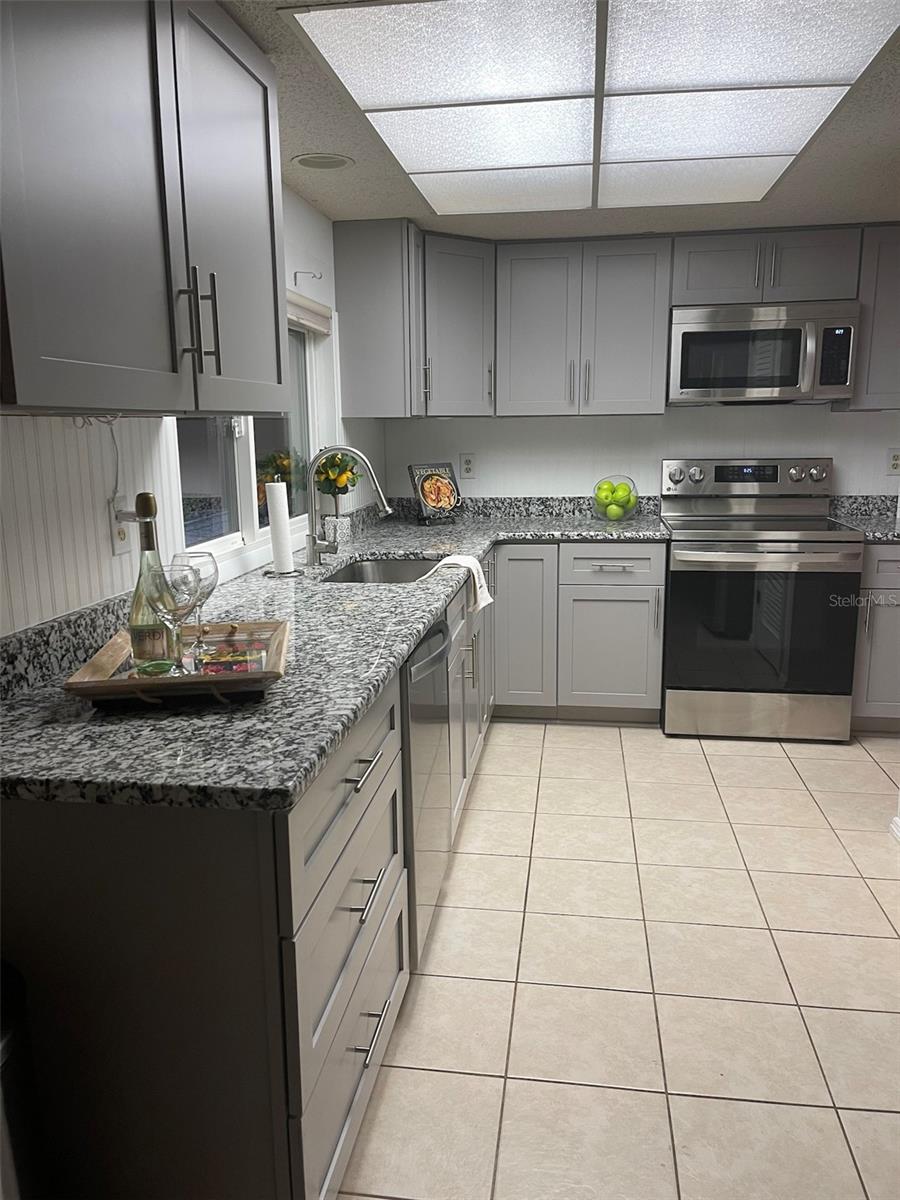 SPRING HILL - Residential