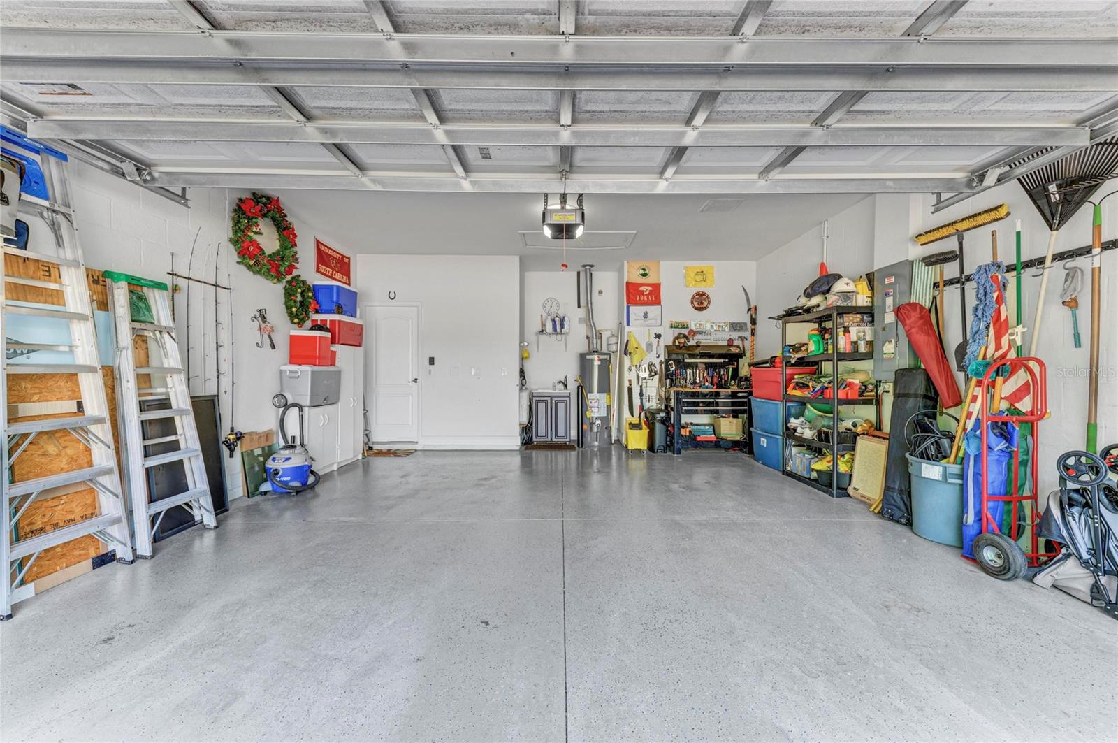 UNIVERSITY GROVES ESTATES RESERVE - Residential