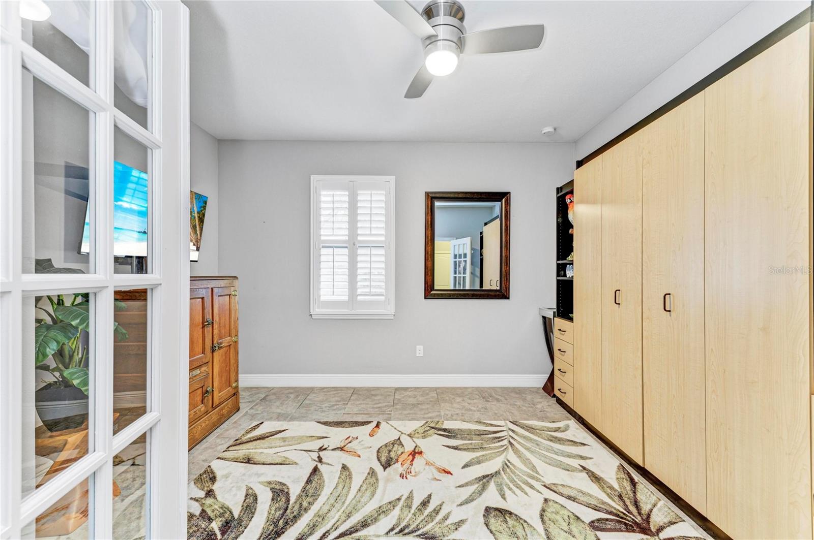 UNIVERSITY GROVES ESTATES RESERVE - Residential