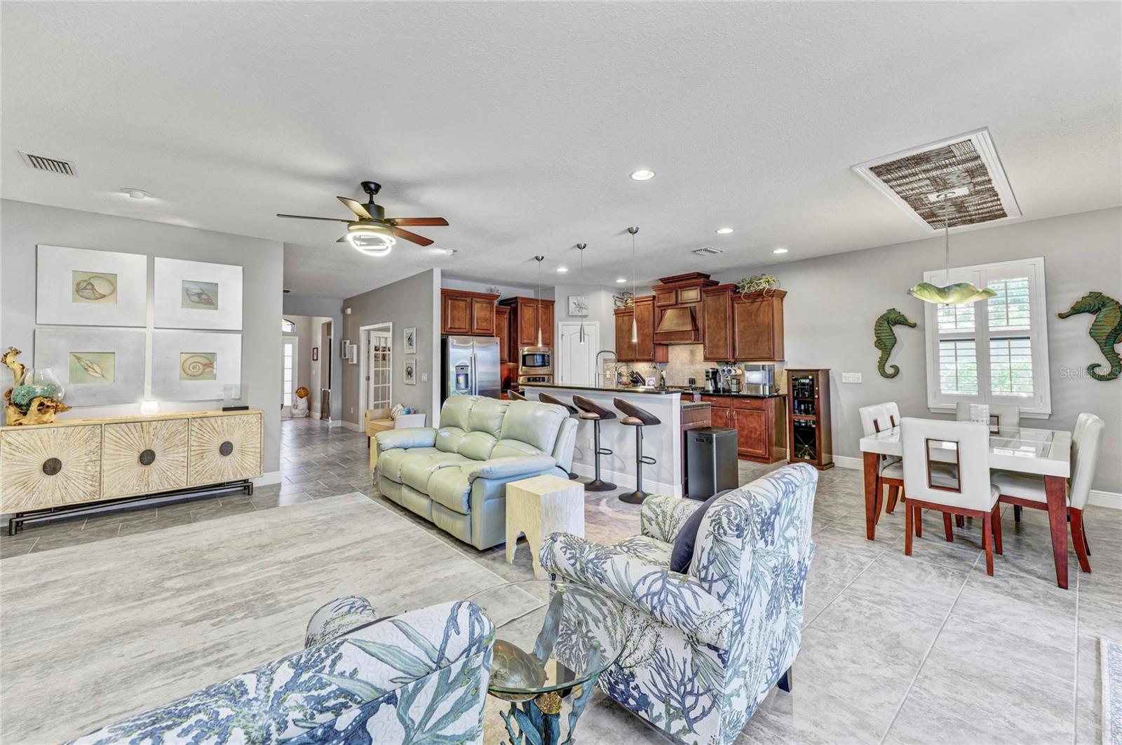 UNIVERSITY GROVES ESTATES RESERVE - Residential