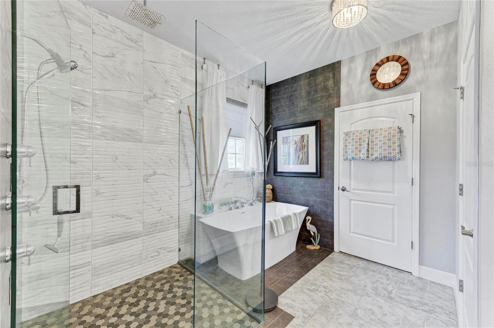 UNIVERSITY GROVES ESTATES RESERVE - Residential