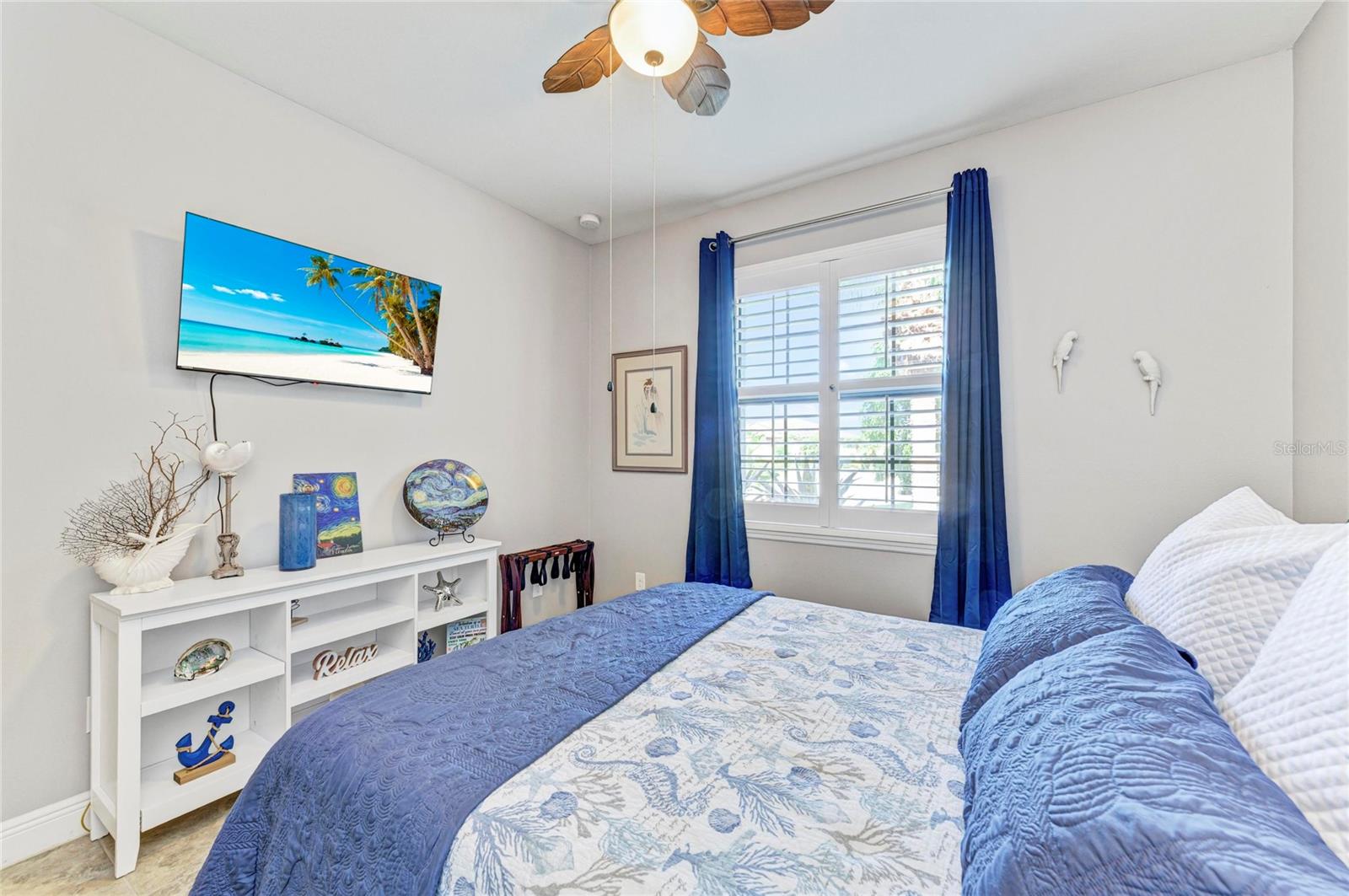 UNIVERSITY GROVES ESTATES RESERVE - Residential