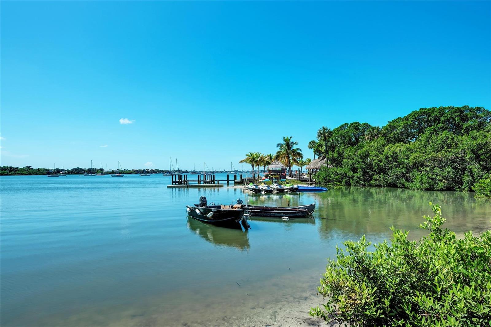 UNIVERSITY GROVES ESTATES RESERVE - Residential