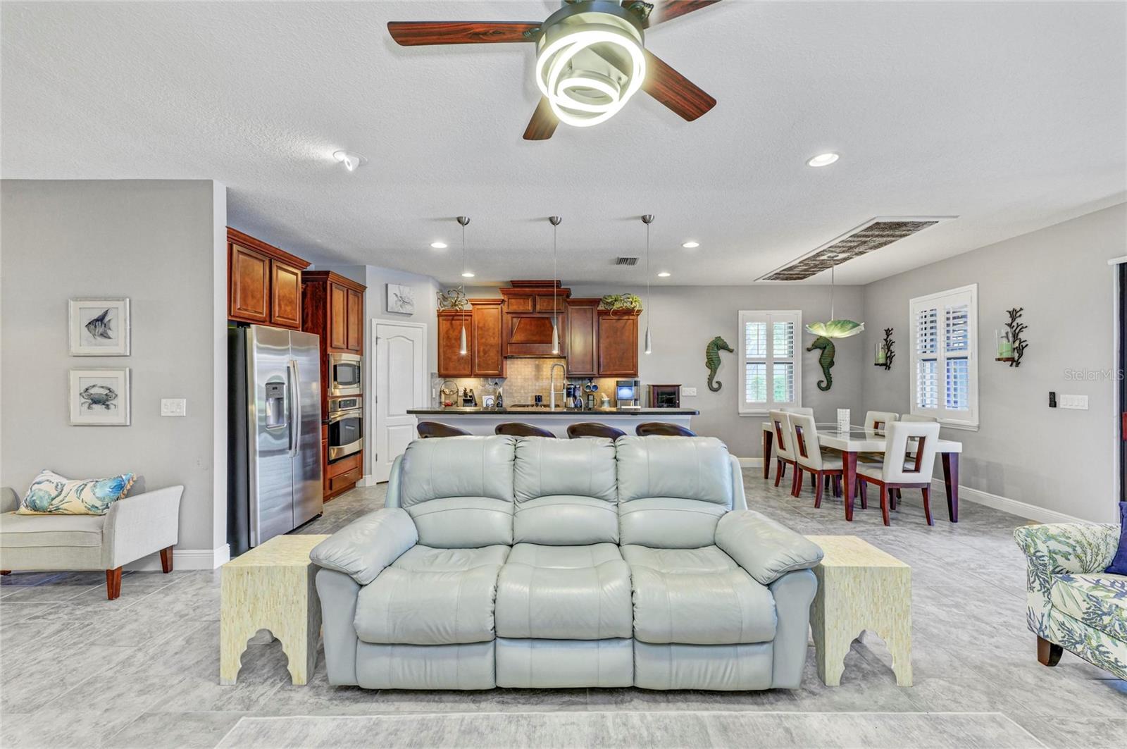 UNIVERSITY GROVES ESTATES RESERVE - Residential