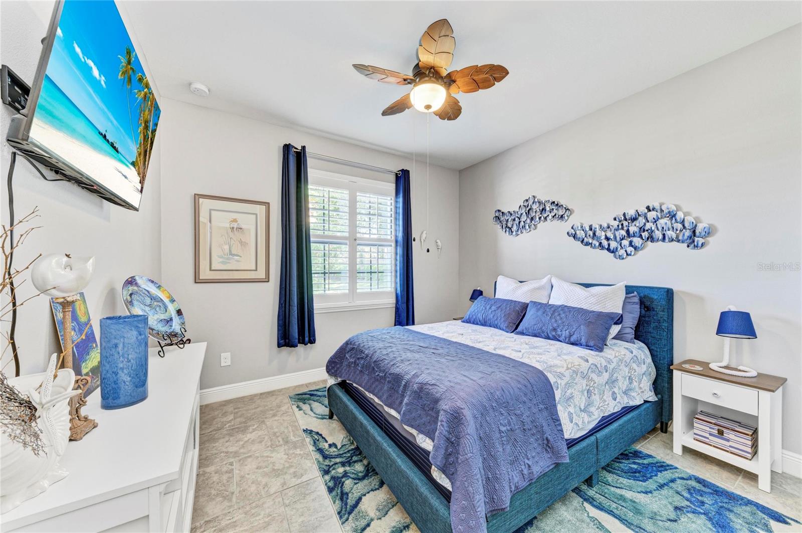 UNIVERSITY GROVES ESTATES RESERVE - Residential