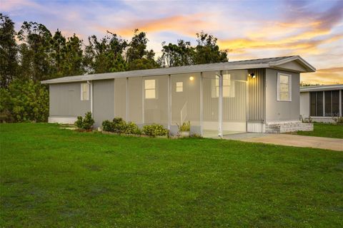 Manufactured Home in PORT CHARLOTTE FL 7526 SILAGE CIRCLE.jpg