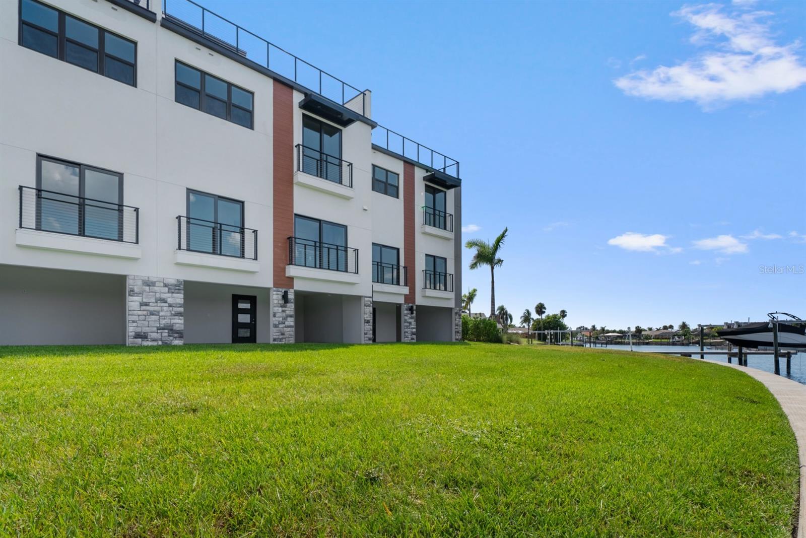 SADYNE SUNRISE TOWNHOMES - Residential