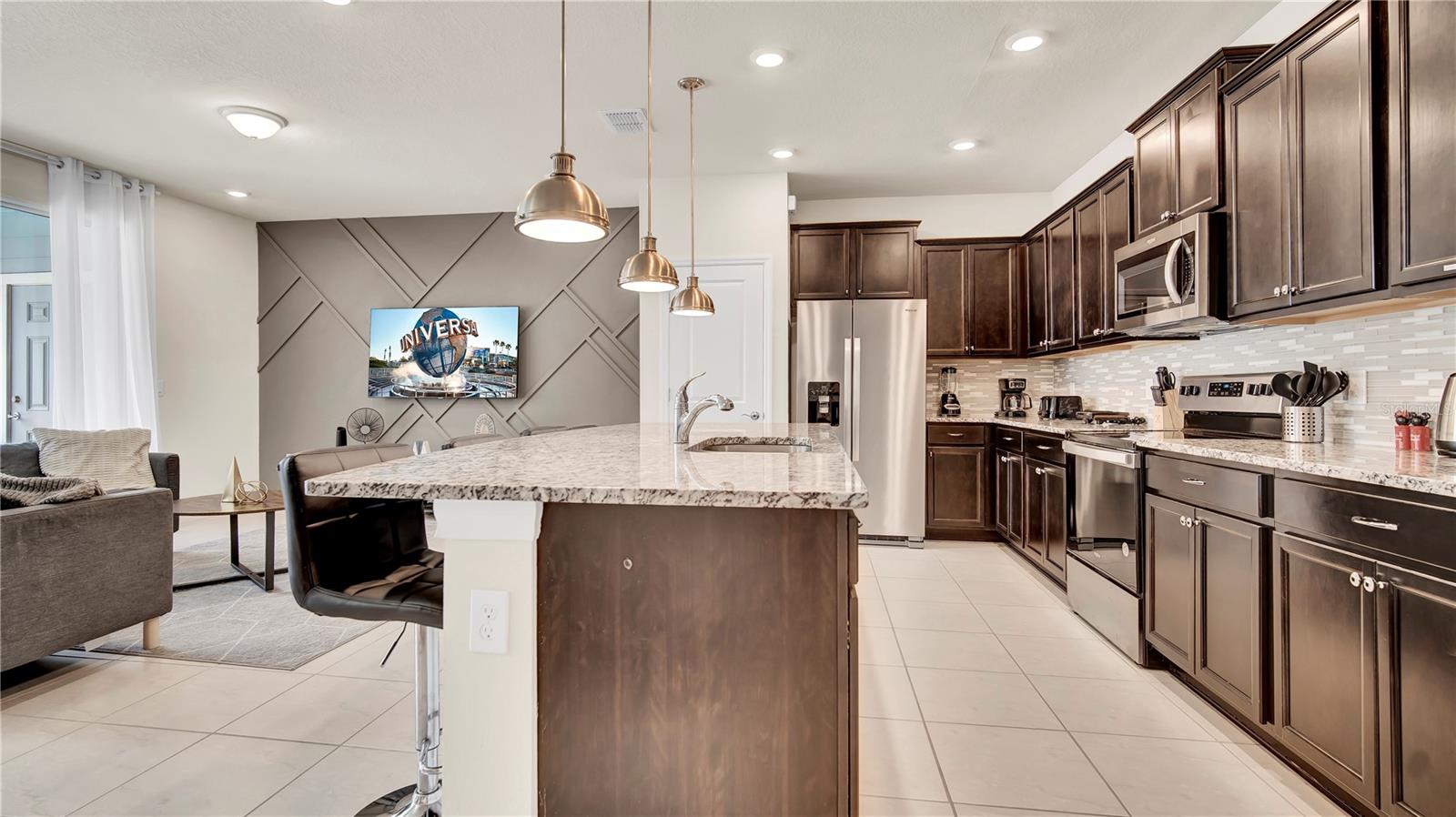 WINDSOR ISLAND RESIDENCE PH 2B - Residential Lease