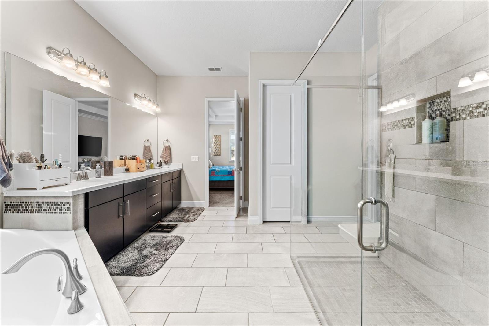 WEST LAKE HANCOCK ESTATES - Residential