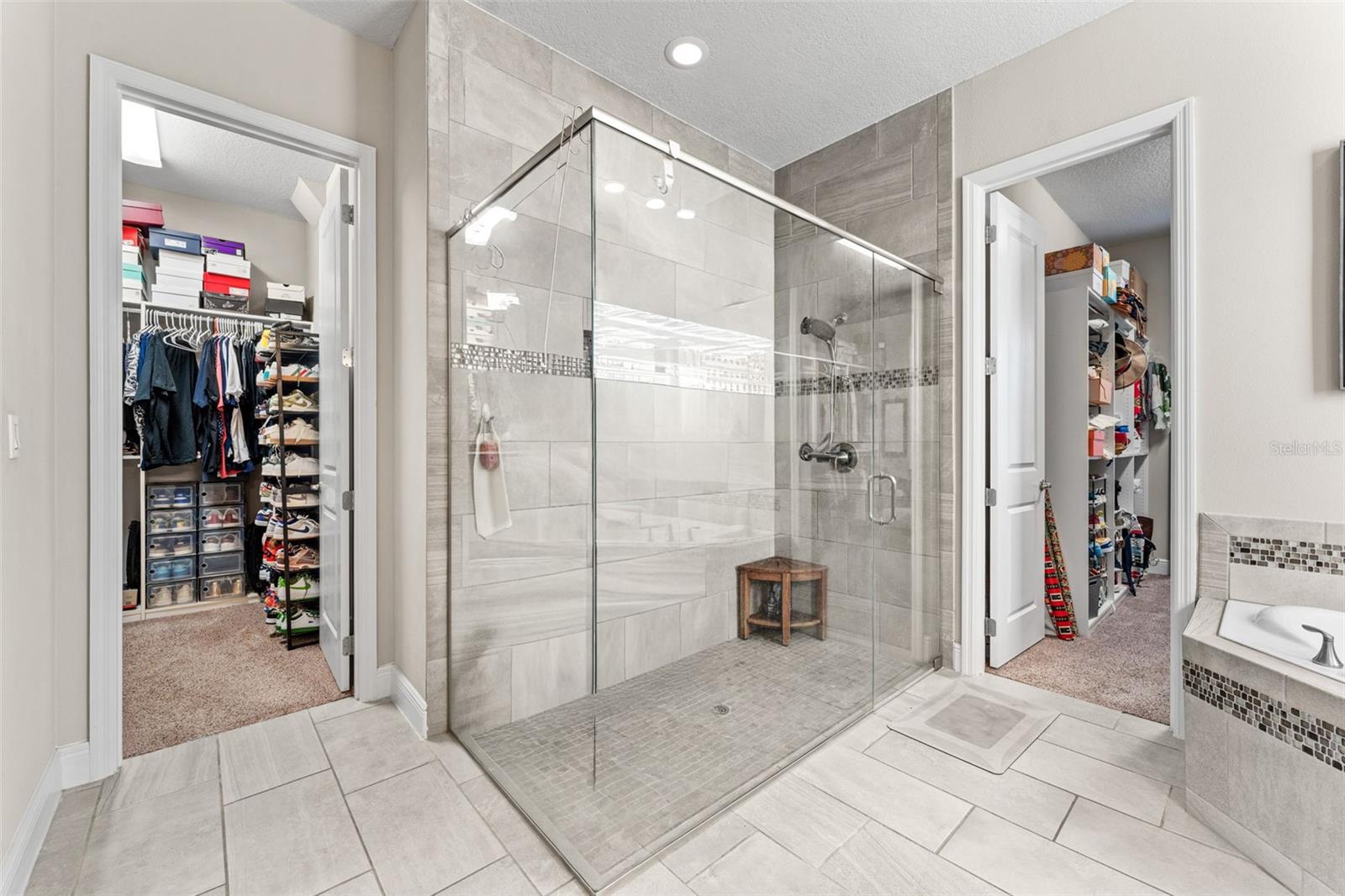 WEST LAKE HANCOCK ESTATES - Residential