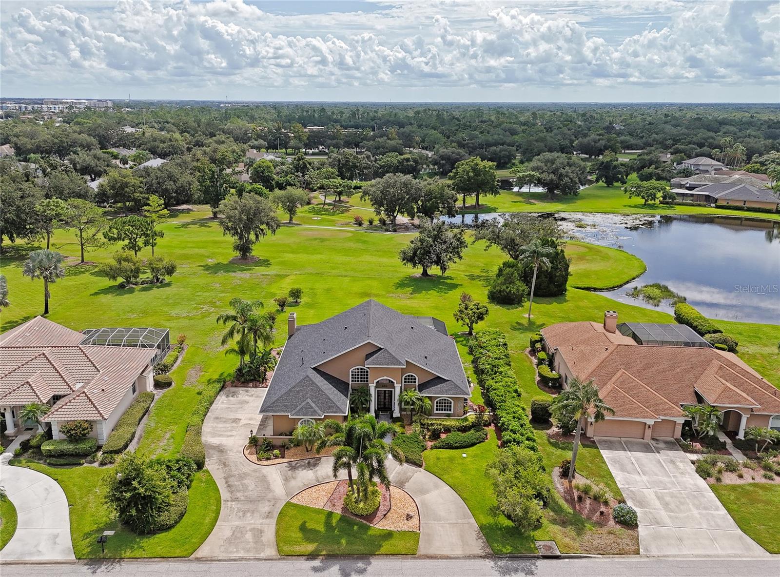 6213 GLEN ABBEY LANE