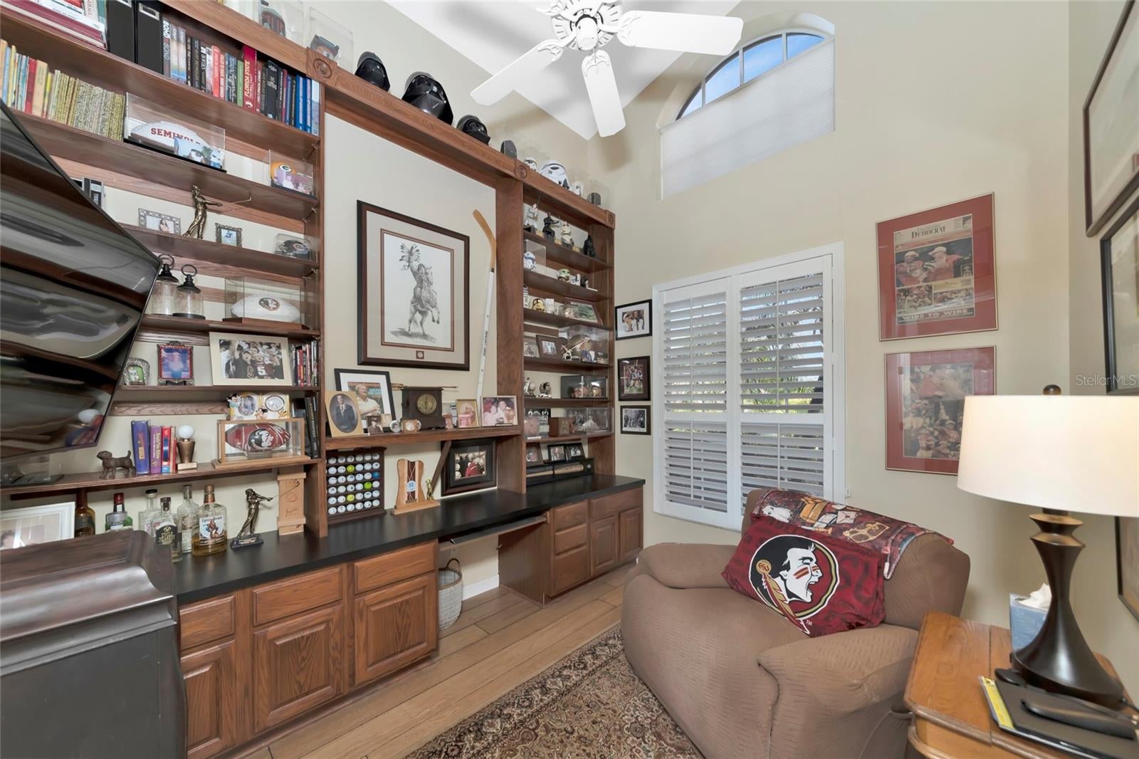 6213 GLEN ABBEY LANE