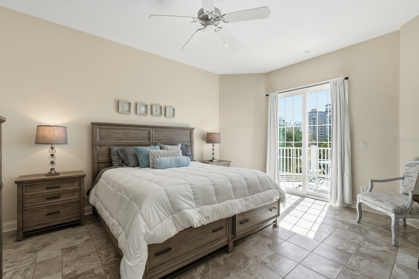 NORTHSHORE 4 - Residential